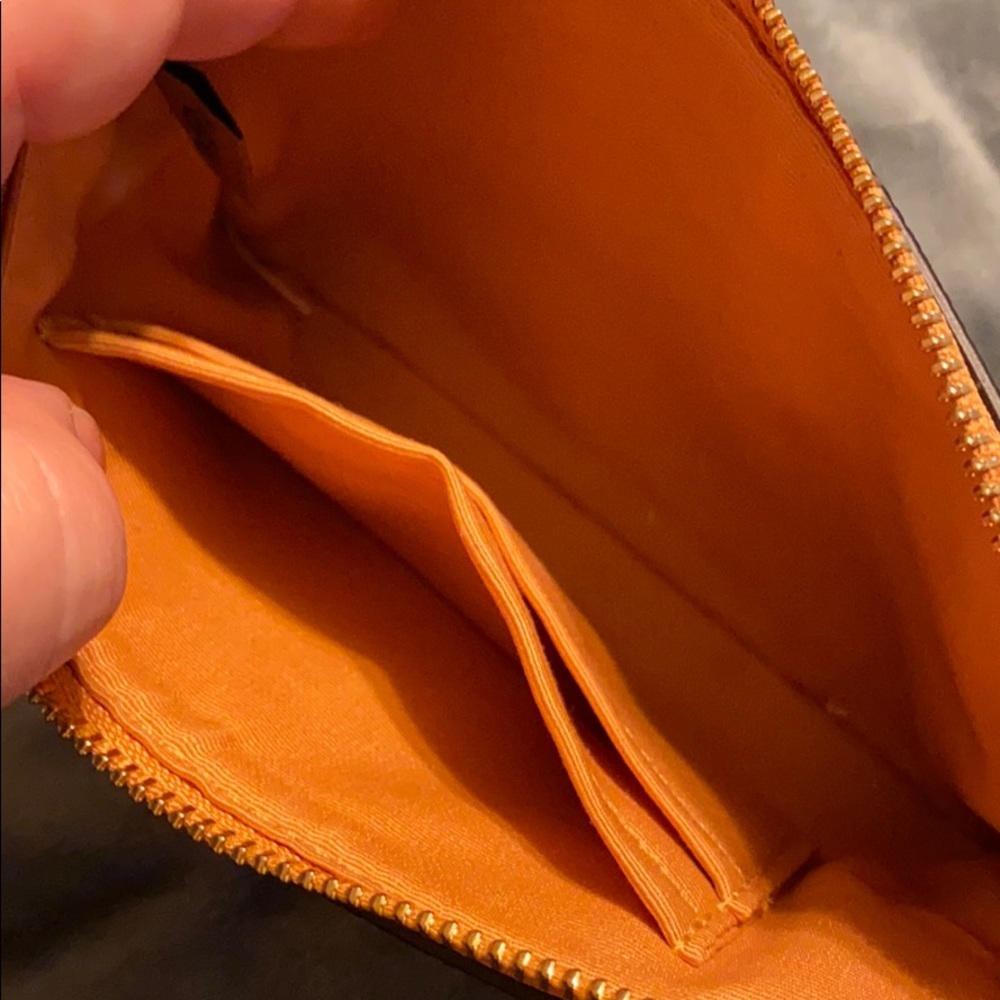 Coach wristlet - Picture 2 of 5